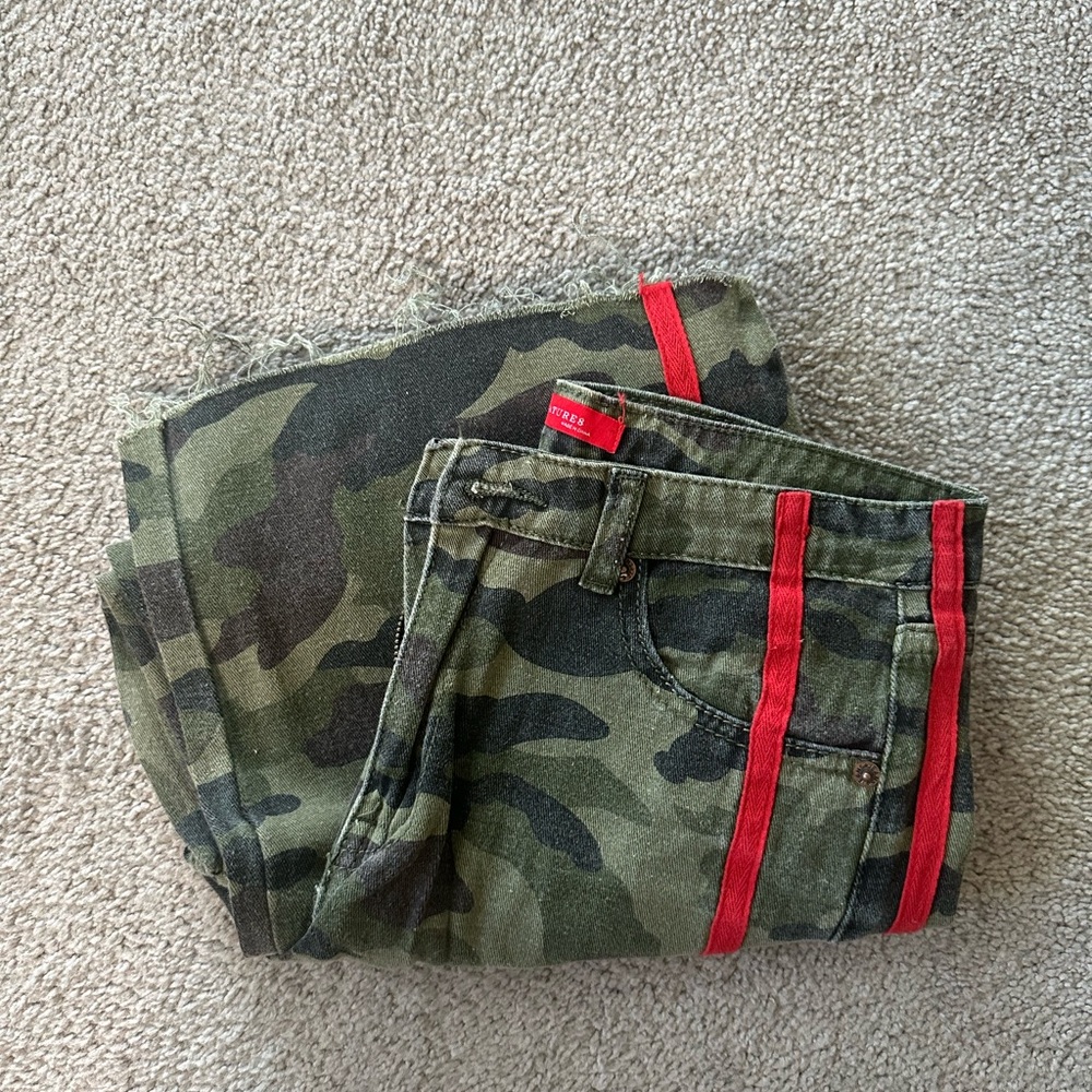 Camouflage Women's Pants with Red Accents